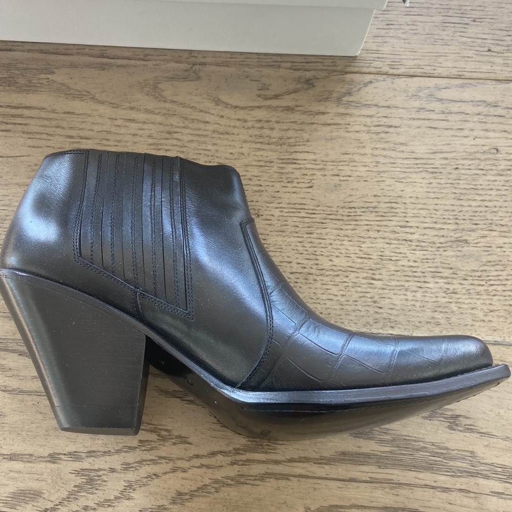 Celine Western Booties brand new size 38 - Picture 2 of 11